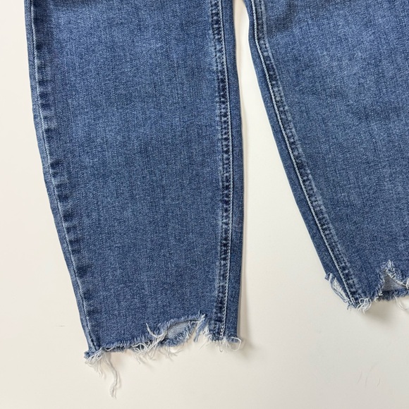 PAIGE Hoxton Crop Raw Hem Women's Denim Jean Size 32 - Picture 6 of 6